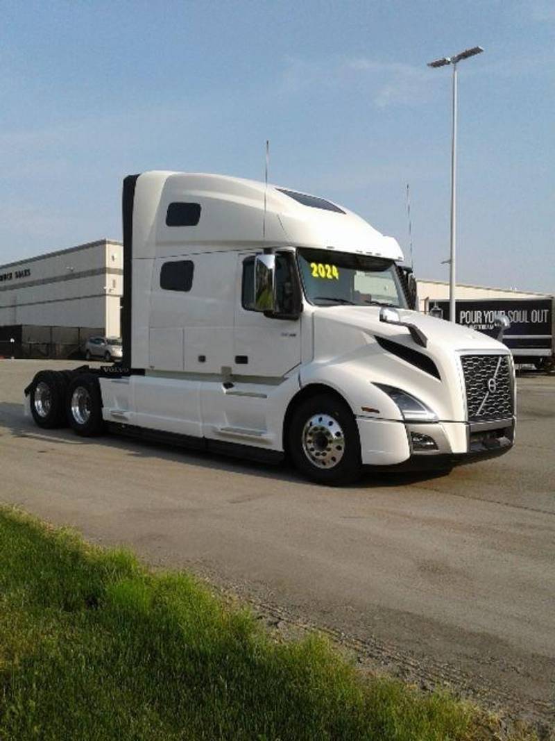 2025 Volvo VNL 760 (For Sale) Sleeper Truck VP24050