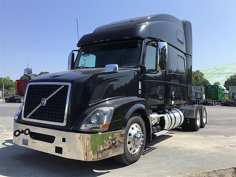 2017 Volvo VNL 780 (For Sale) 77" Sleeper 260553