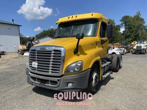 2014 Freightliner Cascadia - Day Cab