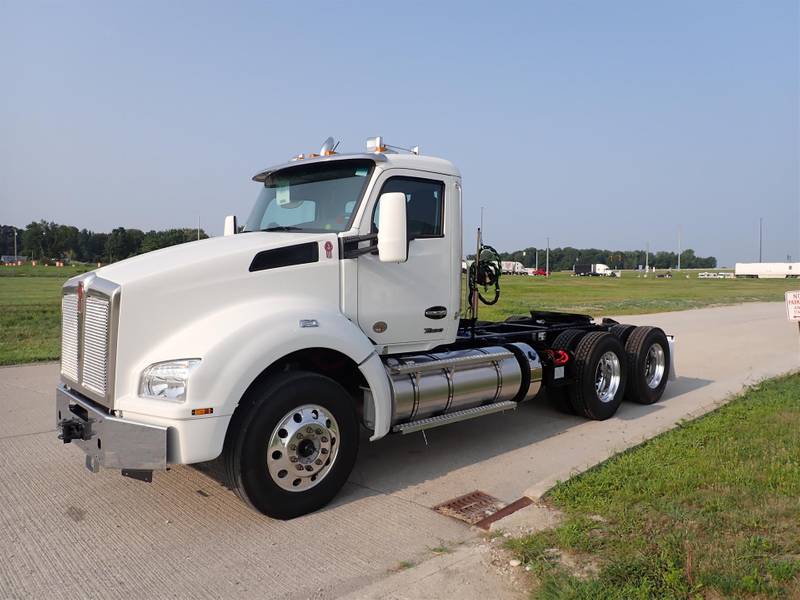 2024 Kenworth T880 For Sale Day Cab RF361735