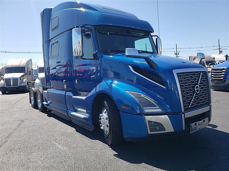 2020 Volvo VNL 860 (For Sale) 77" Sleeper 260631