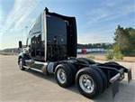 2017 Kenworth T680 - Sleeper Truck