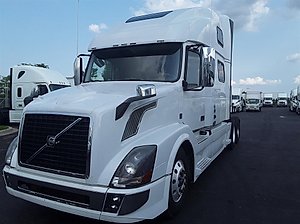 2017 Volvo VNL 780