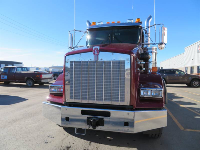 2024 Kenworth T800 (For Sale) Ext Day Cab Sleeper 386587 * Stock