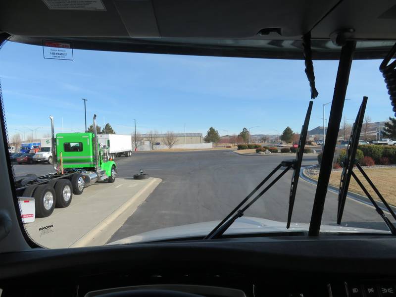 2024 Kenworth T800 (For Sale) Ext Day Cab Sleeper 386588 * Stock