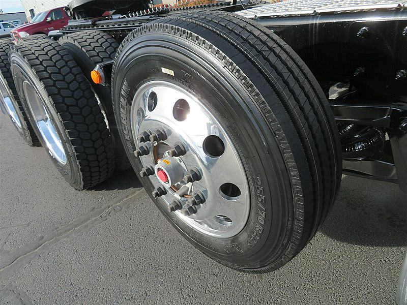 2024 Kenworth T800 (For Sale) Ext Day Cab Sleeper 386588 * Stock