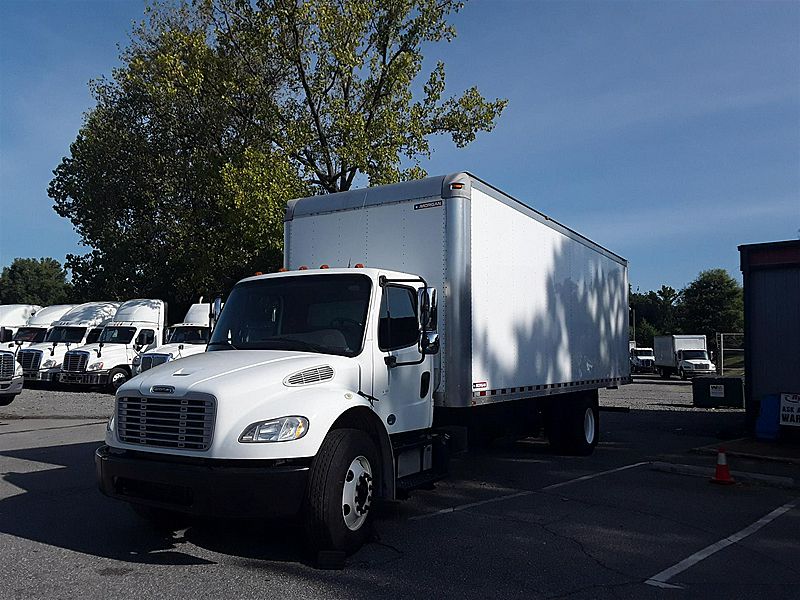 2016 Freightliner M2 106 (For Sale) 26' Box Non CDL 652666