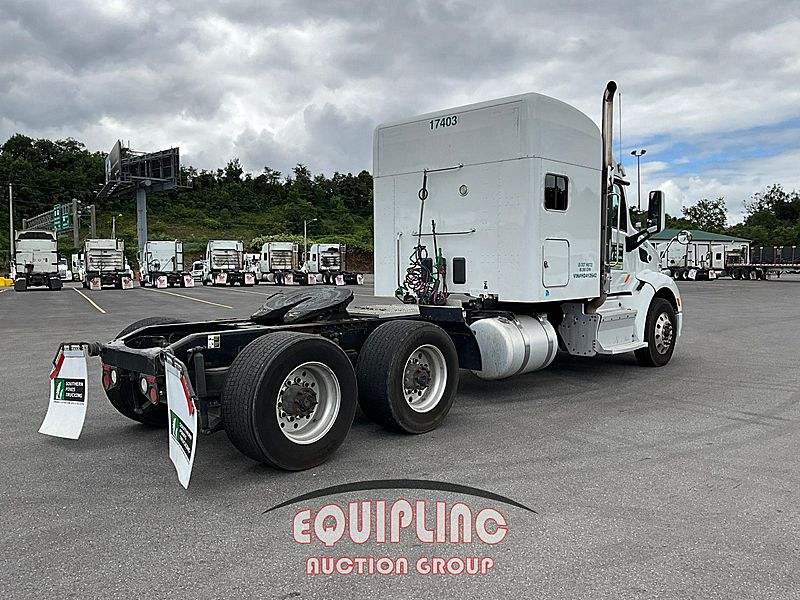 2017 Peterbilt 579