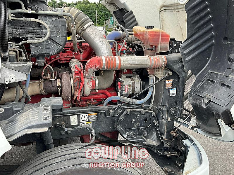 2017 Peterbilt 579