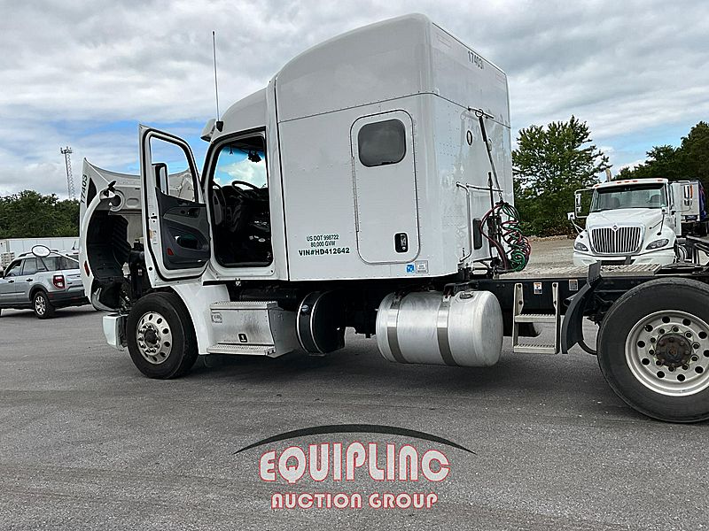 2017 Peterbilt 579