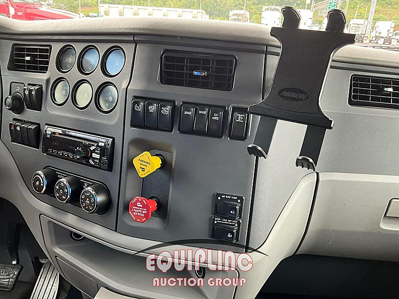 2017 Peterbilt 579