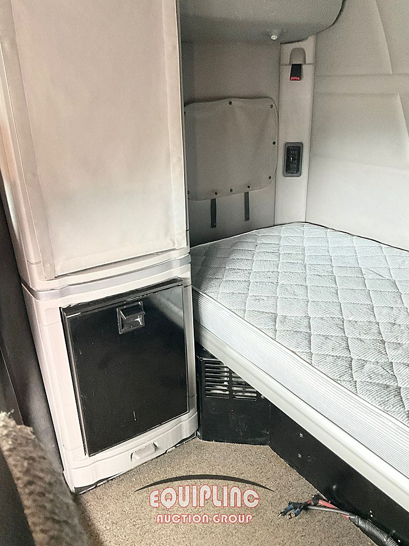 2017 Peterbilt 579