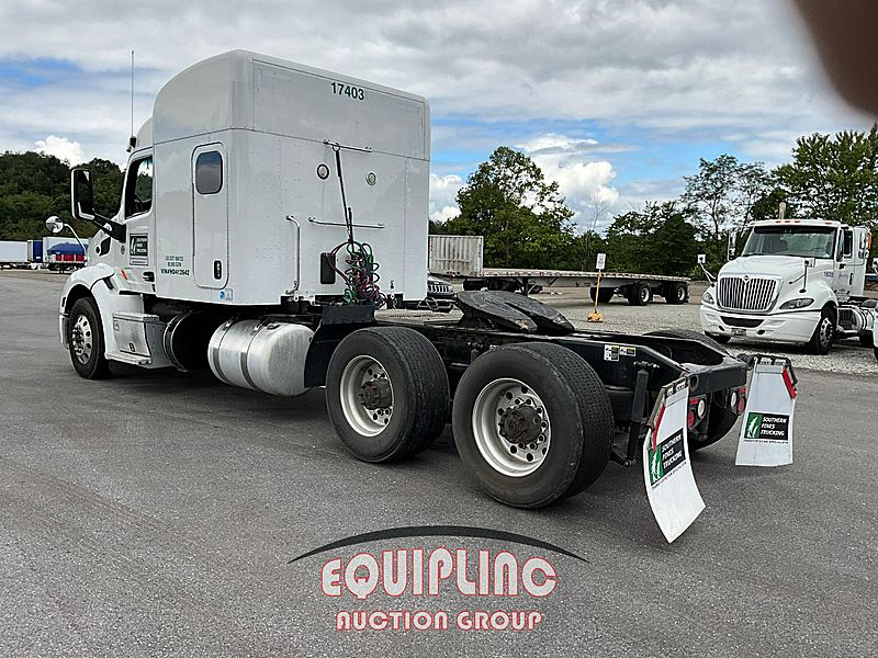 2017 Peterbilt 579