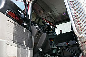 2017 Peterbilt 389