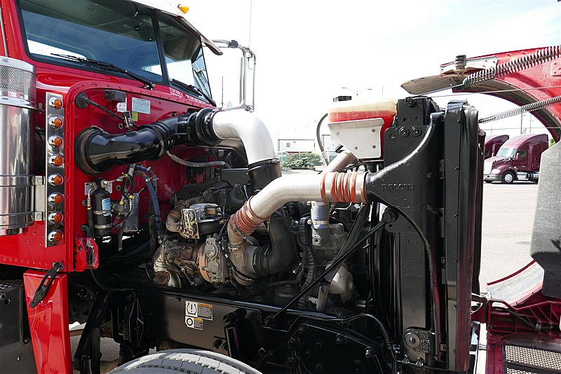 2017 Peterbilt 389