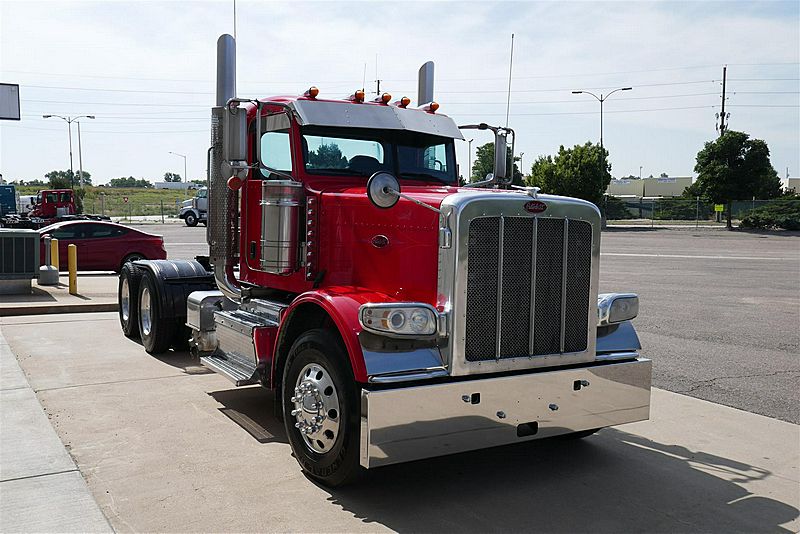 2017 Peterbilt 389