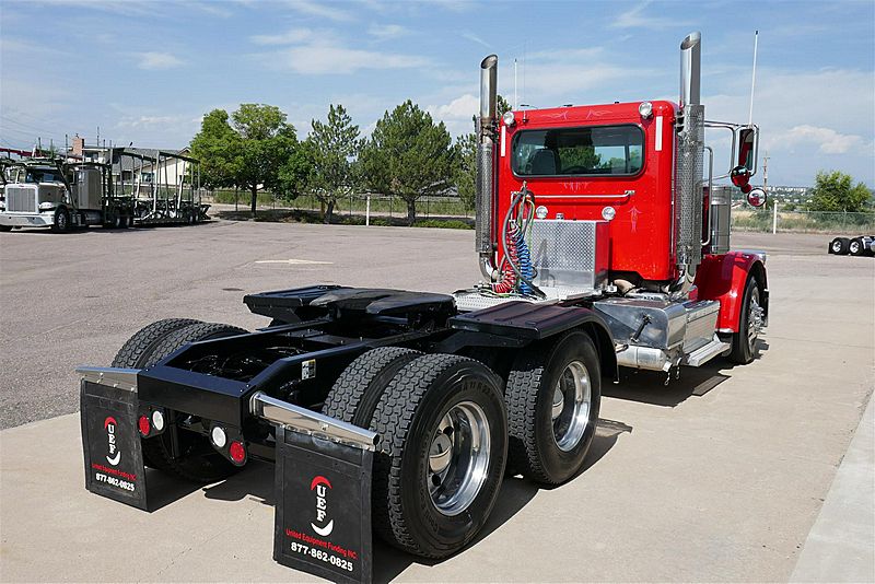 2017 Peterbilt 389