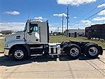 2014 Mack Pinnacle CXU613 - Day Cab