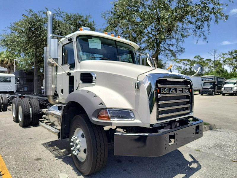 GR274 MACK GARRY マックギャリー ブラウン 15 Mack Granite Side Loading Garbage Truck — Child's Play Toys