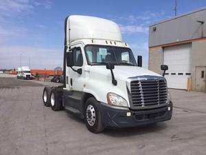 2018 Freightliner Cascadia - Day Cab