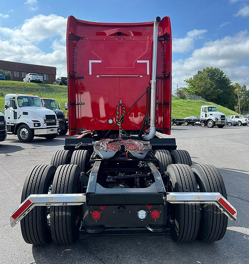 2024 Mack Anthem AN64T M742 (For Sale) 70" Sleeper M043765