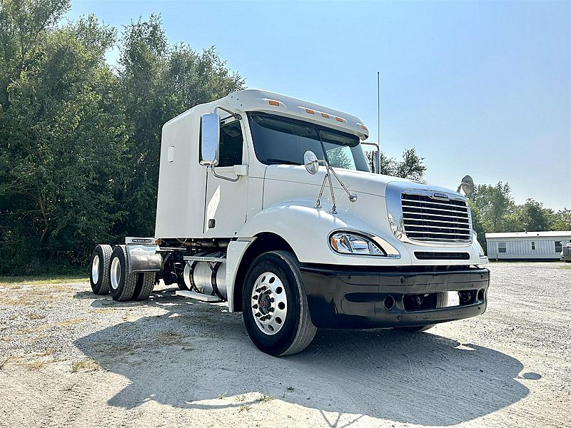 2016 Freightliner (For Sale) 42" Sleeper GDGX8354