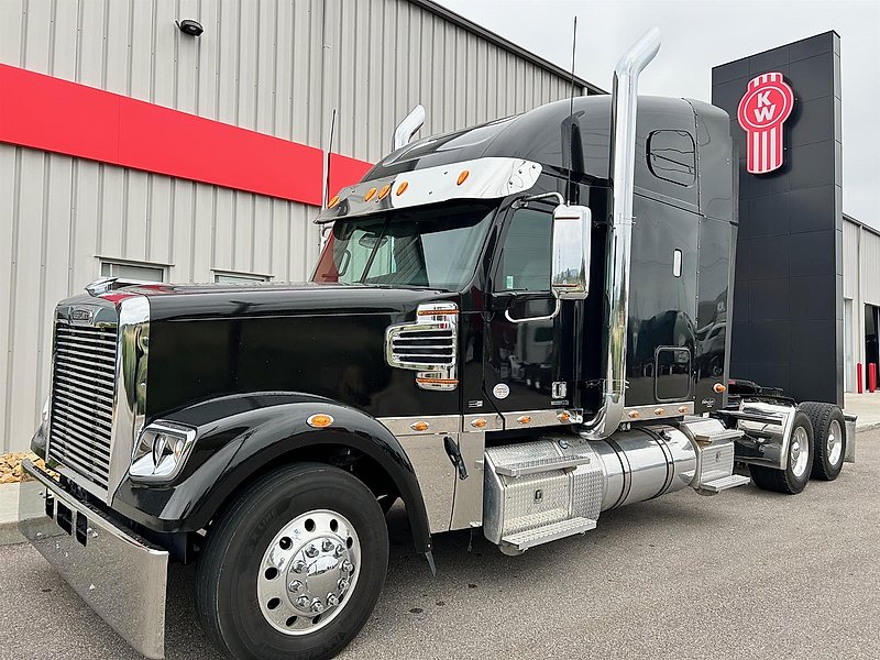 2011 Freightliner Coronado Sleeper Truck