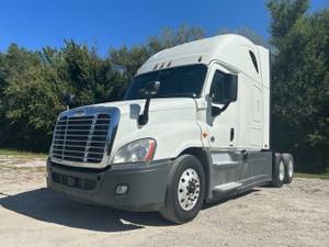 2017 Freightliner - Day Cab