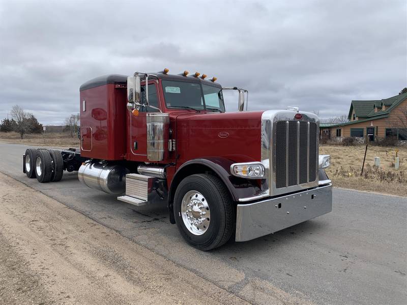 2025 Peterbilt 389 For Sale 72" Sleeper 53A680036