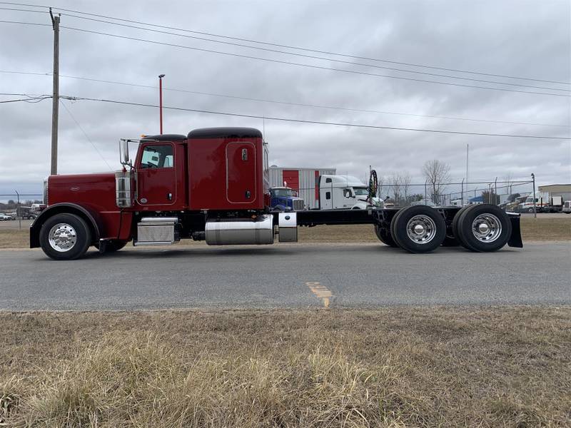 2025 Peterbilt 389 For Sale 72" Sleeper 53A680036