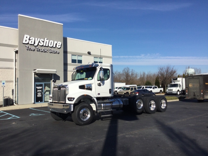 2024 Western Star 47X CHASSIS (For Sale) Day Cab 313196