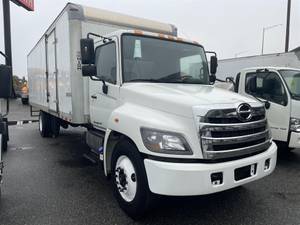 2016 Hino 338 - Box Truck