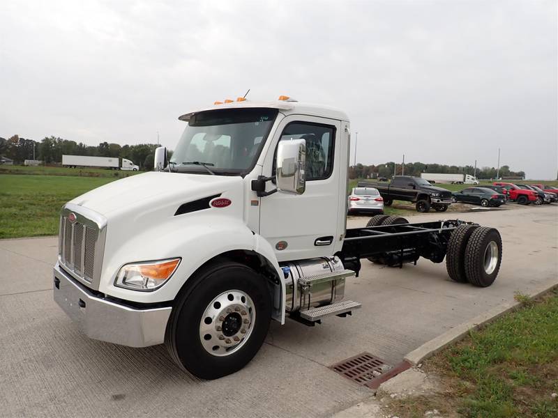 2024 Peterbilt 537 (For Sale) Hook Lift RM603421