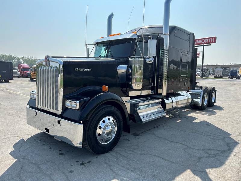 2024 Kenworth W900L For Sale 86" Sleeper 0548624