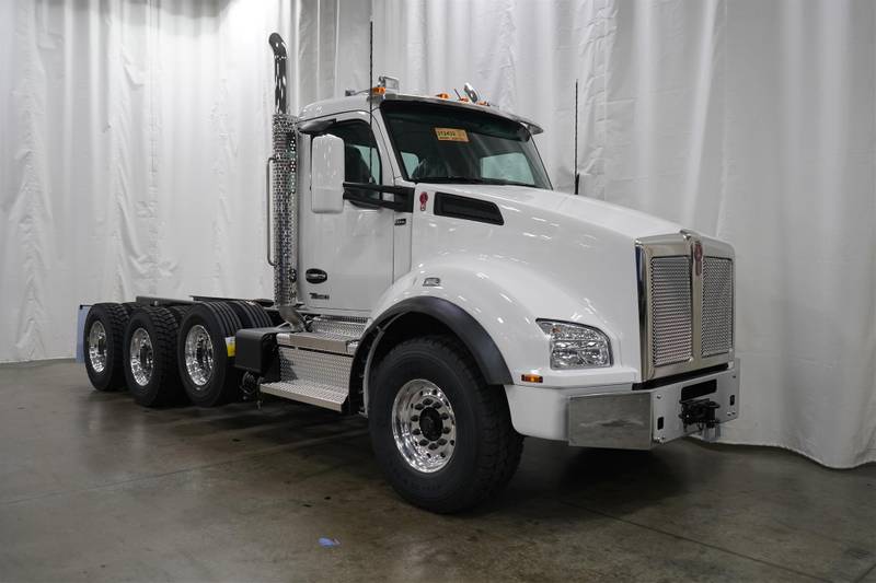 2024 Kenworth T880 (For Sale) Cab & Chassis 0555553