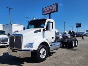 2016 Kenworth T880 - Cab & Chassis
