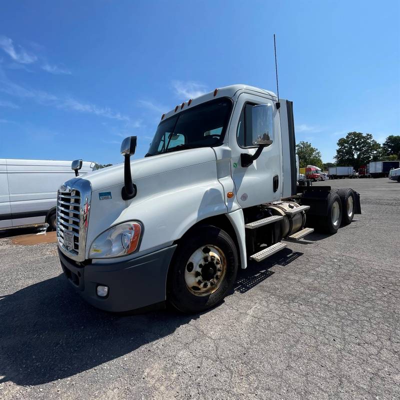 2017 Freightliner CASCADIA 125 For Sale | Day Cab | #668437