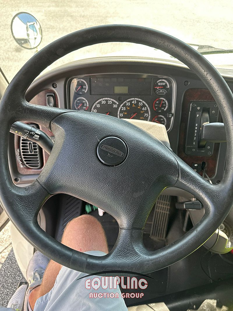 2015 Freightliner M2