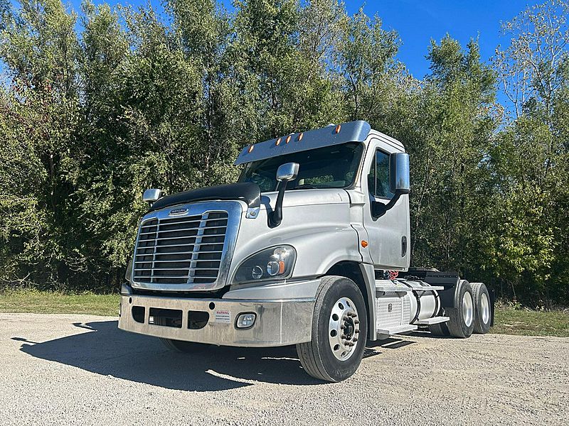 2016 Freightliner Cascadia 125 (For Sale) Day Cab GSHD2802