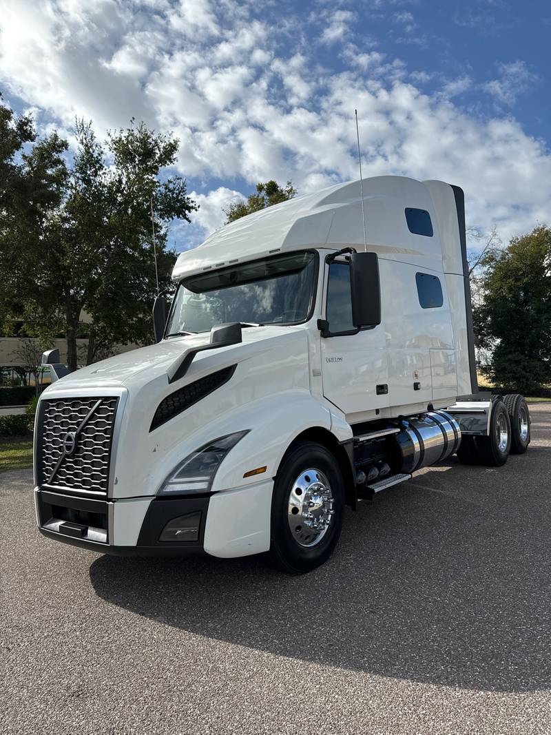 2021 Volvo VNL 760 (For Sale) | Sleeper Truck | #02VU600970