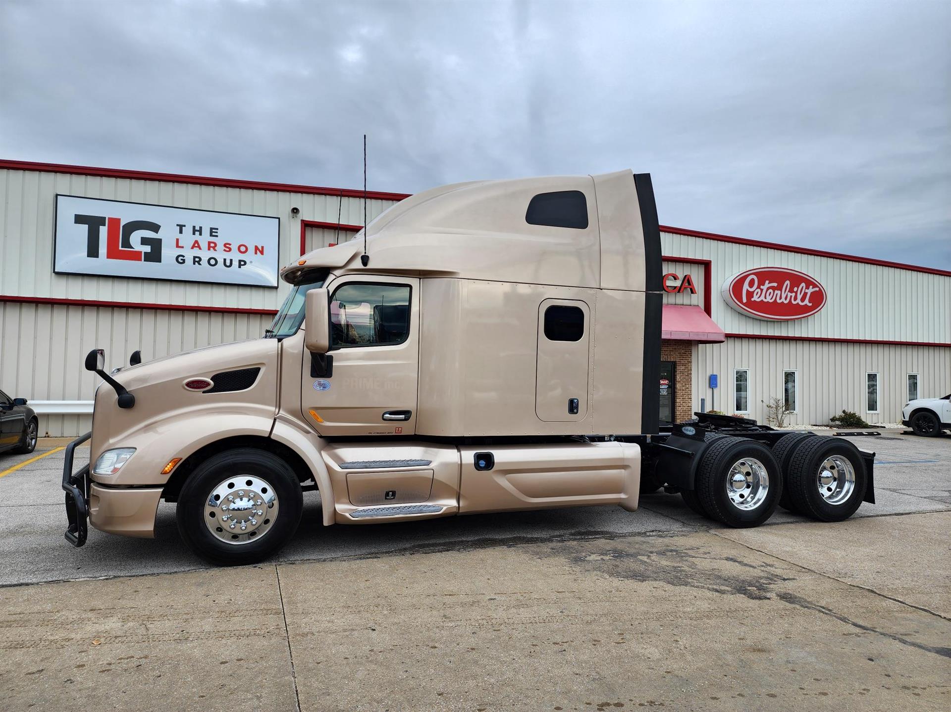 2020-peterbilt-579.1.jpg