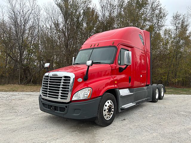 2018 Freightliner Cascadia 125 (For Sale) 72" Sleeper XLJSKC9632