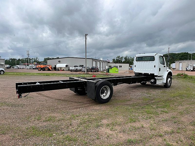 2019 Freightliner M2