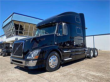2015 Volvo VNL 780 (For Sale) Sleeper Truck HS2983