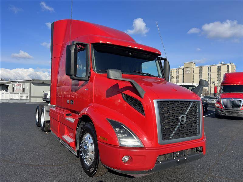 2019 Volvo VNR640 (For Sale) | 61" Sleeper | #261886