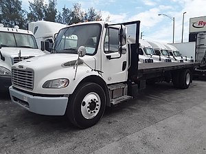 2015 Freightliner M2 106 - Flatbed