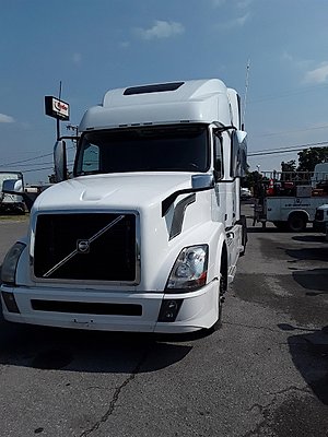2017 Volvo VNL 780