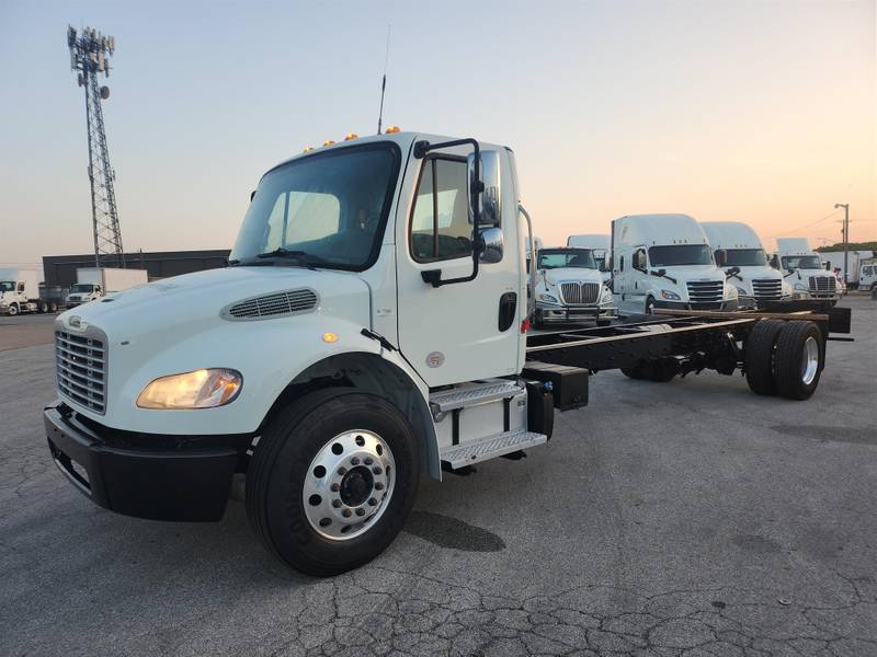 2018 Freightliner M2 106 (For Sale) | Cab & Chassis | #754188