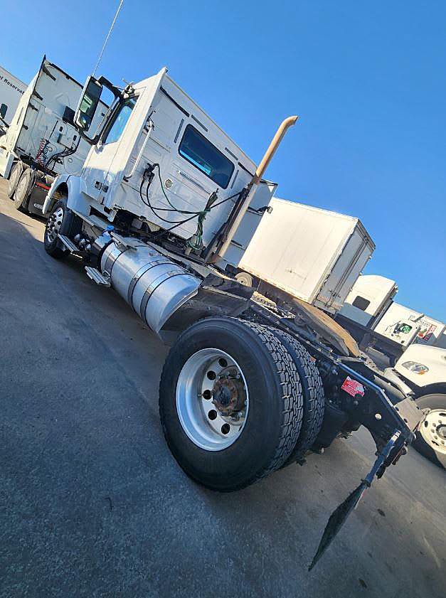 2017 Volvo VNM42T For Sale Day Cab 666385 2017 volvo vnm42t for sale day cab 666385