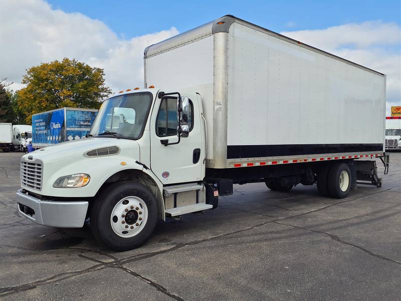 2019 Freightliner M2 106 (For Sale) | 26' Box | Non CDL | #821471